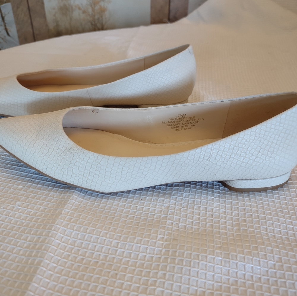 Nine west flats pointed toe